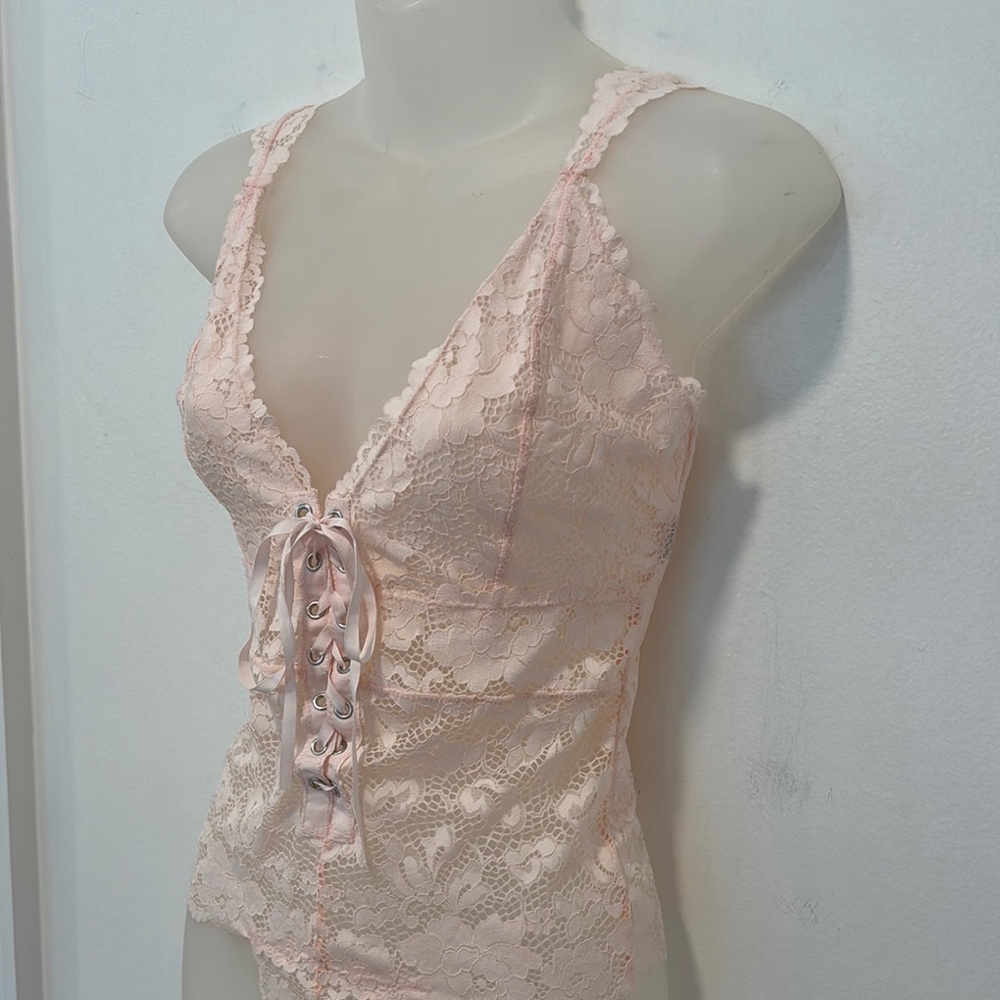 FREE PEOPLE Intimately Soft Pink Lace Lingerie Lace Up Front Size Small